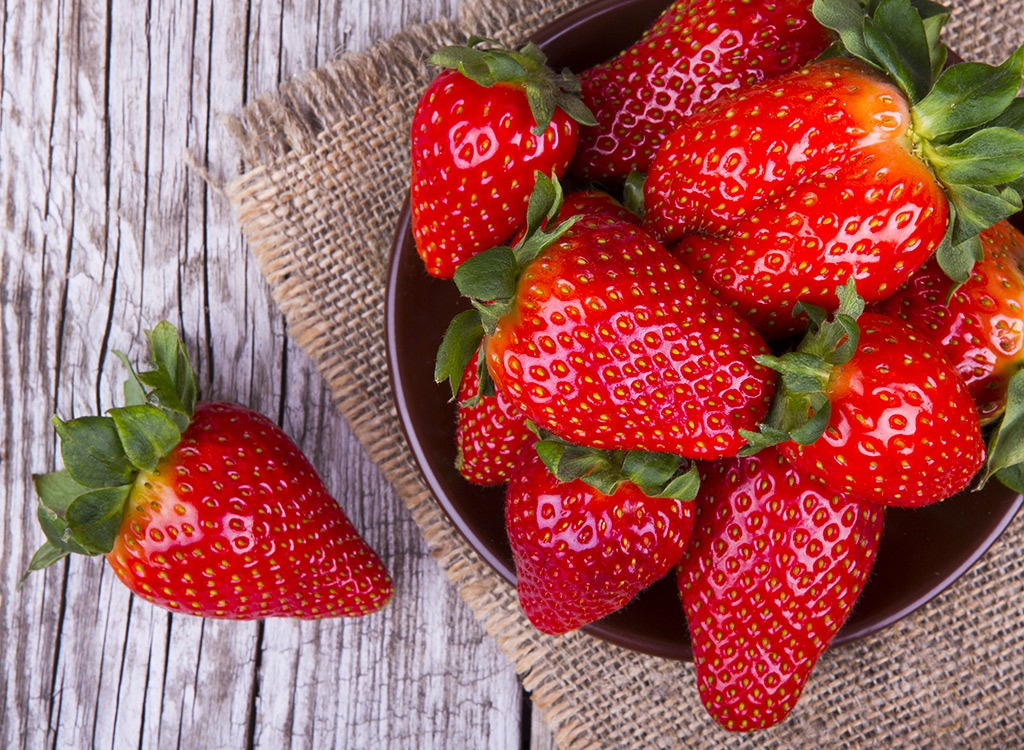 Strawberries - low carb foods